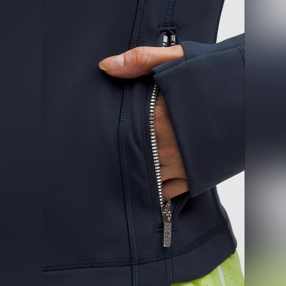 LULULEMON Define Cropped Jacket Nulu - Picture 5 of 5